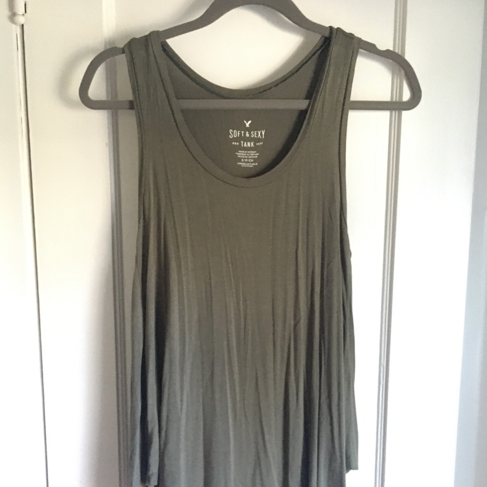 Army green American Eagle tank top!